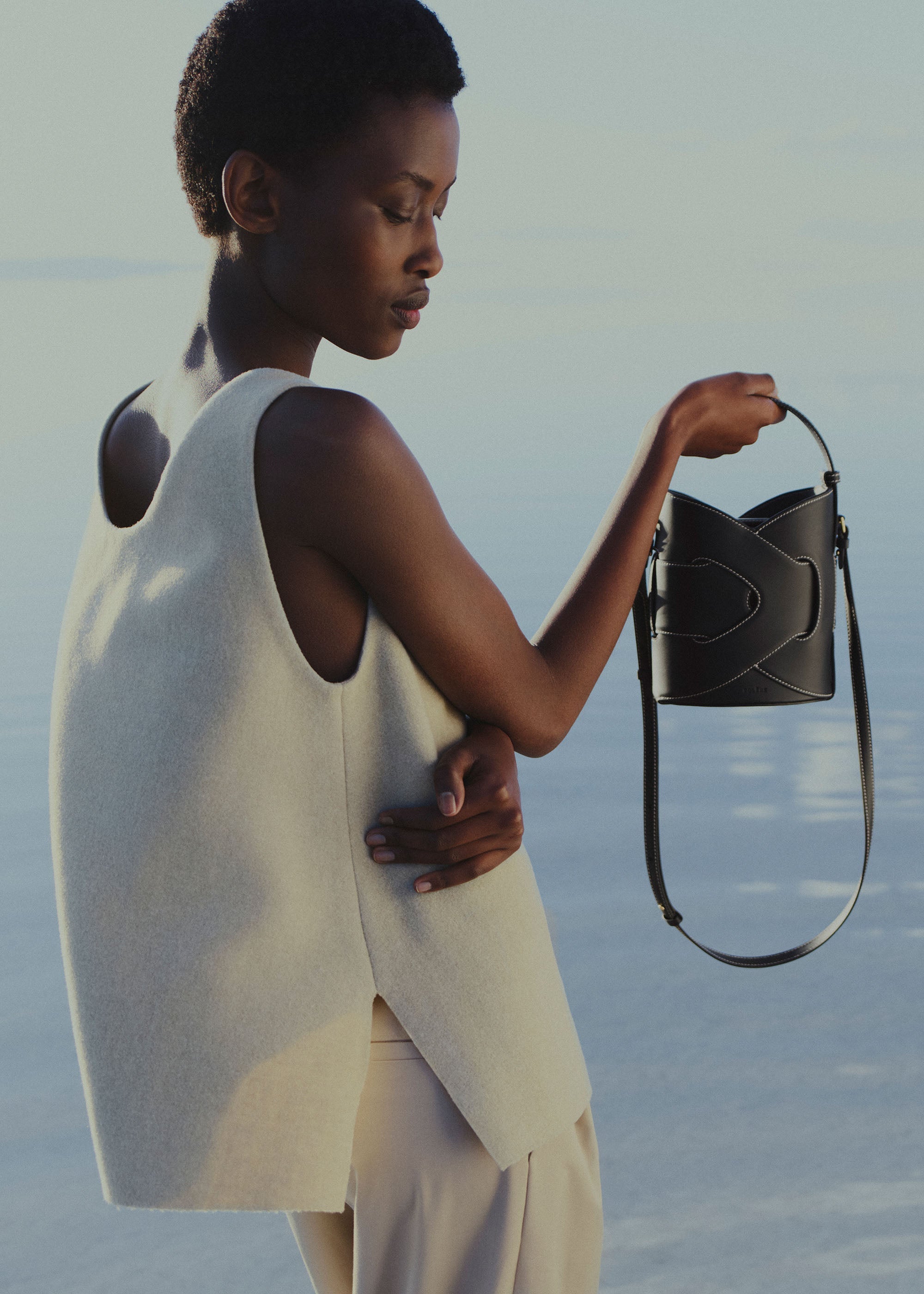 Nodde Seau - Black